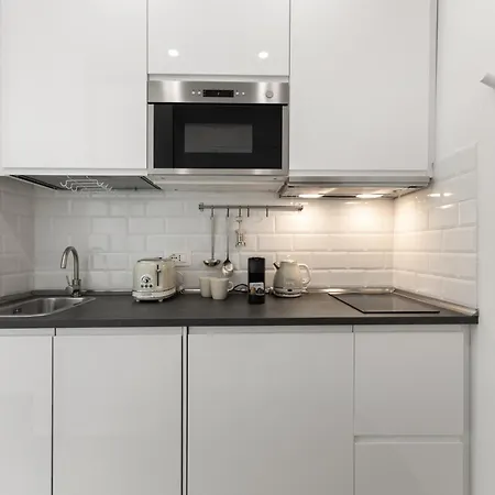 Viaortisuite Pta Romana Wifi & A-c 12 Min To Duomo Apartamento